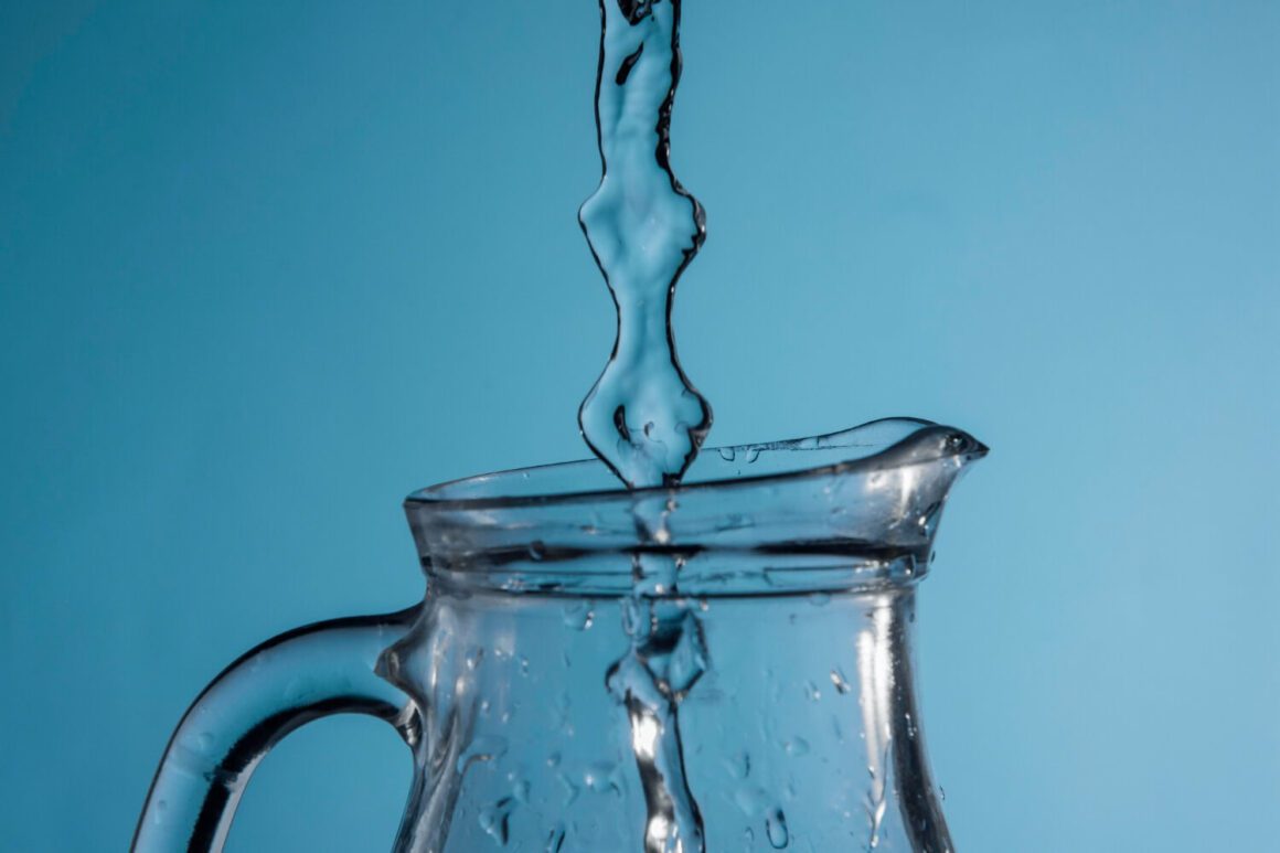 Água mineral ou filtrada: entenda as características e as diferenças