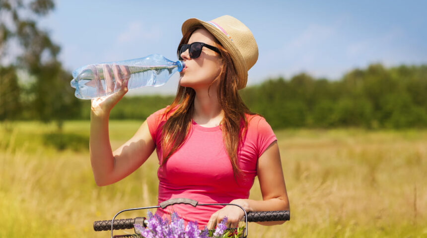 Hidratação no verão: como aumentar o consumo de água no calor